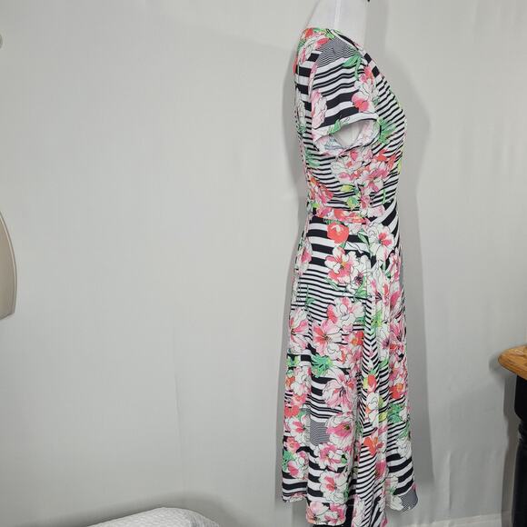 Yumi Kim Jubilee Spin Me Around Wrap Midi Dress Size X-Small Flutter Sleeve - Picture 3 of 12